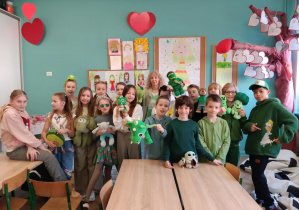 8. Uczniowie klasy 3b w wiosennych nastrojach