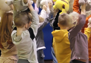 12. Goście z misiami_