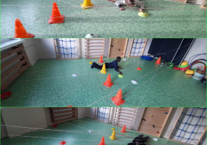 uczniowie pokonują tor przeszkód