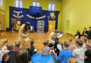 Występy uczniów i nauczyciela podczas Drzwi Otwartych szkoły